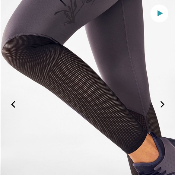 NEVER WORN Fabletics Mid-Rise UltraCool Floral 7/8 - Picture 4 of 4